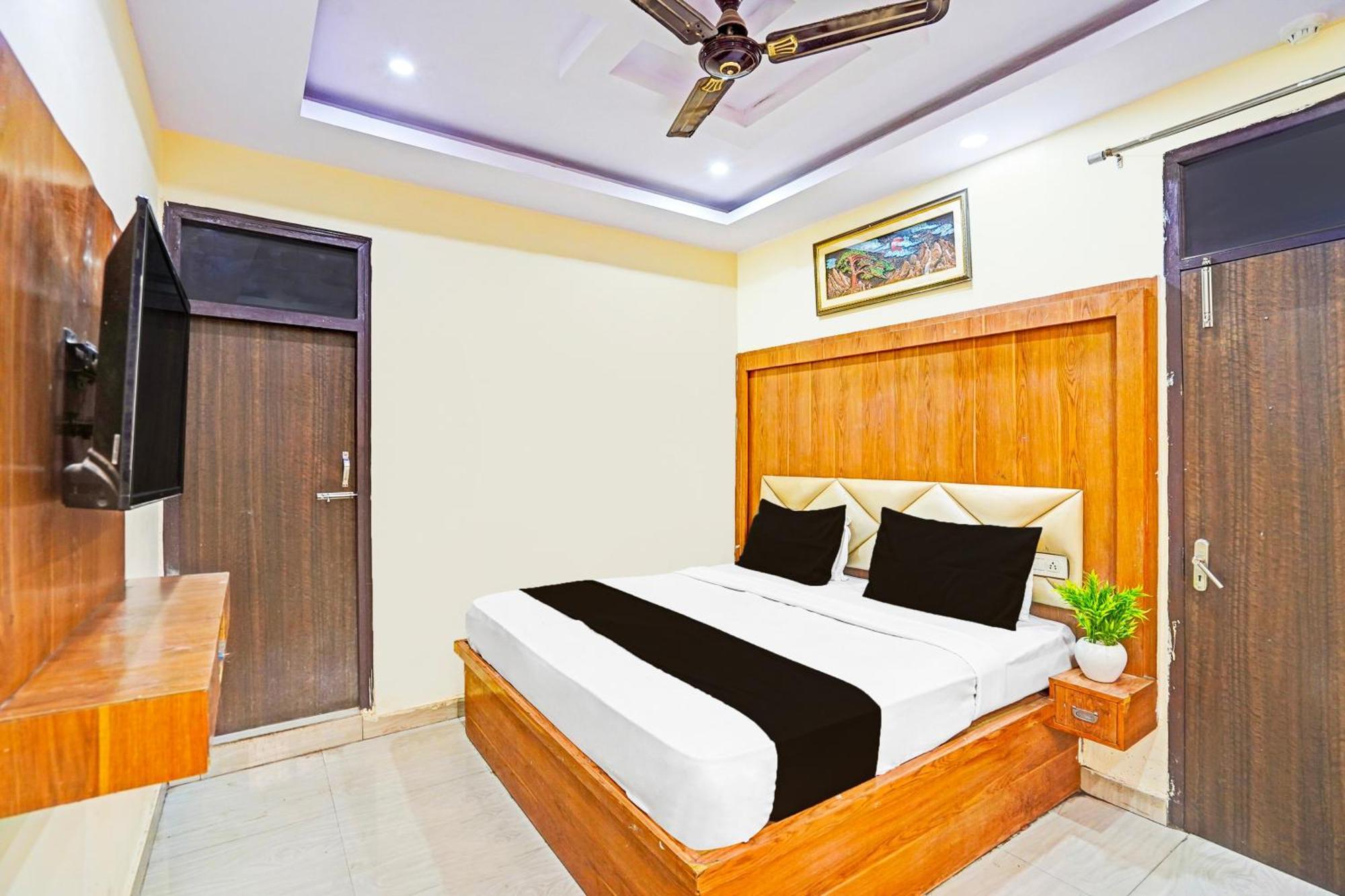 Super Hotel O Charbagh Formerly Khalsa Inn Lucknow Buitenkant foto