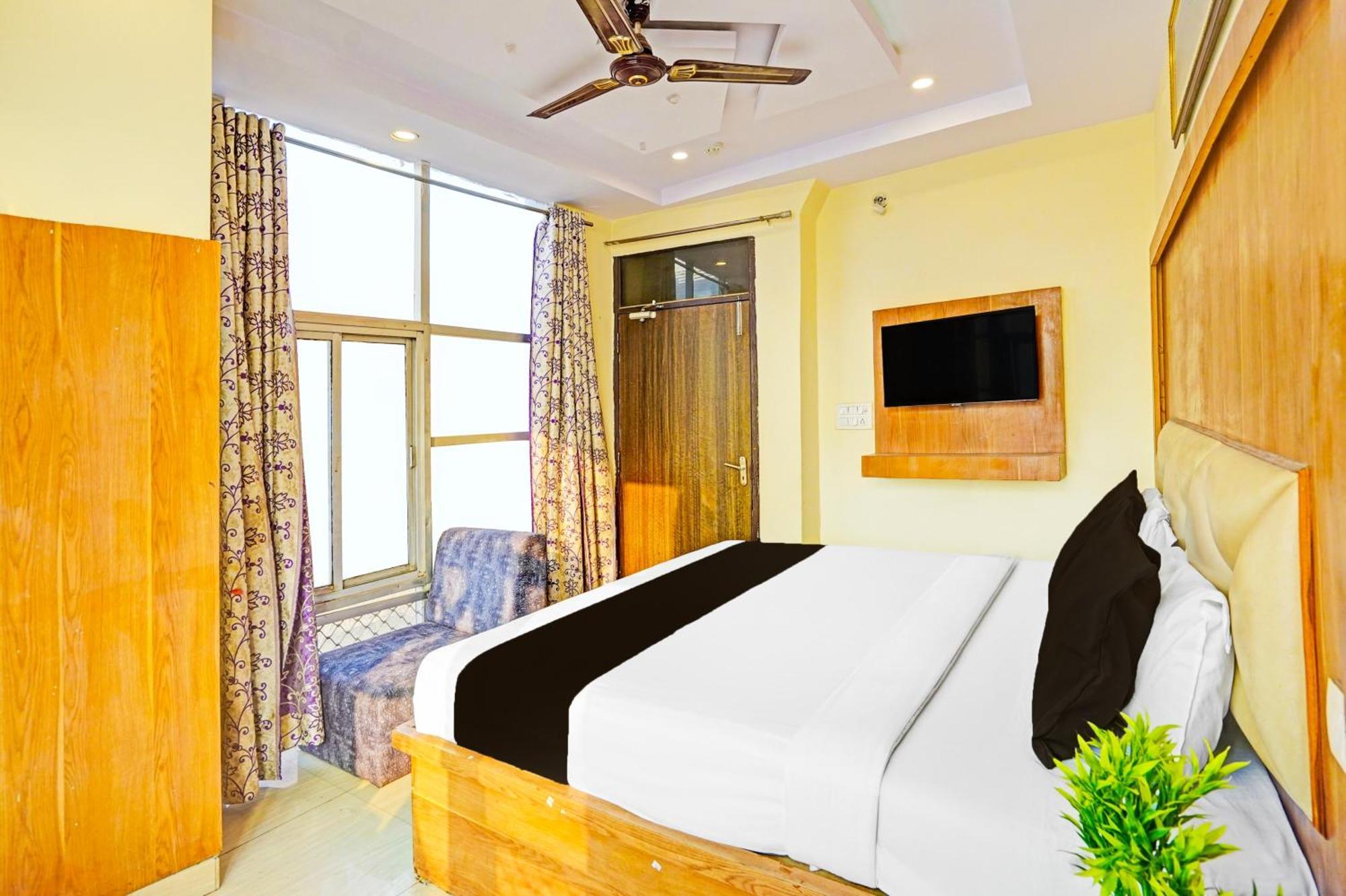 Super Hotel O Charbagh Formerly Khalsa Inn Lucknow Buitenkant foto