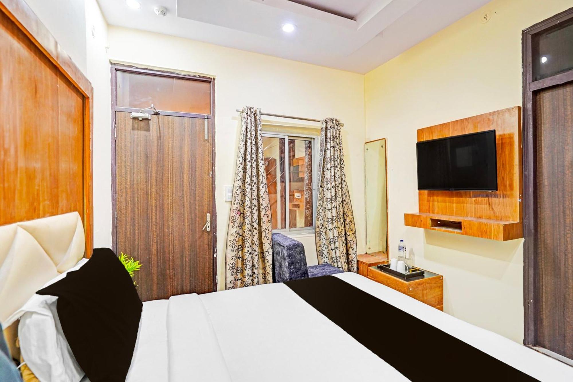 Super Hotel O Charbagh Formerly Khalsa Inn Lucknow Buitenkant foto