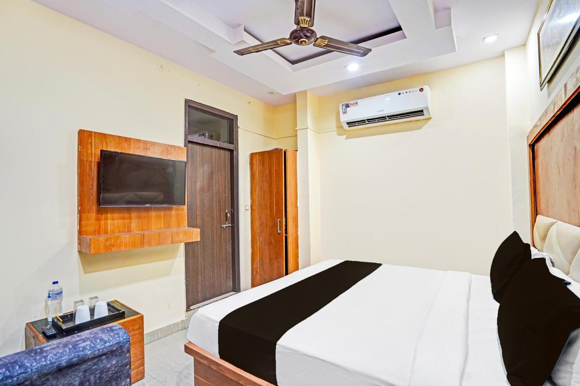 Super Hotel O Charbagh Formerly Khalsa Inn Lucknow Buitenkant foto